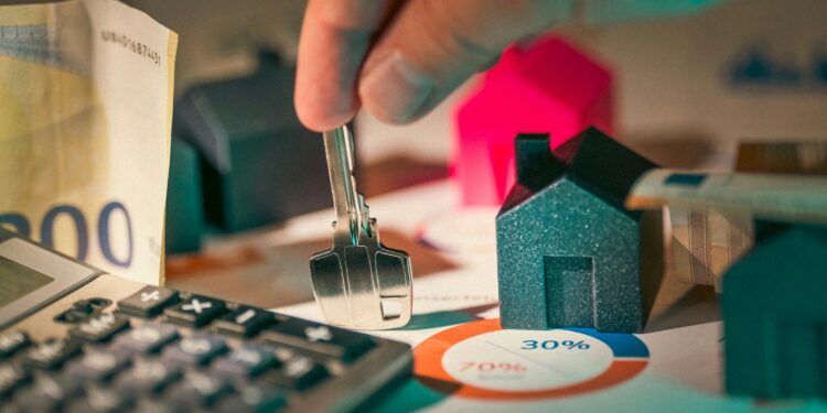 10 Tips for Reducing Your Housing Costs