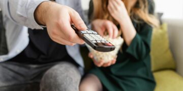 10 Ways to Save Money on Entertainment