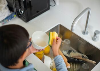 The Benefits of Involving Kids in Household Chores