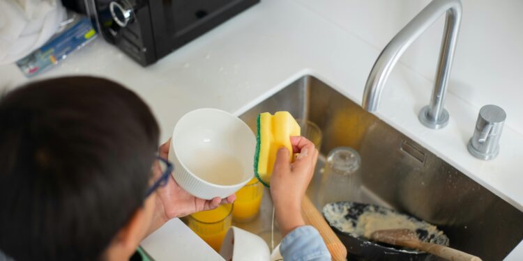 The Benefits of Involving Kids in Household Chores