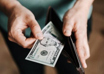 The Benefits of a Cash-Only Budget