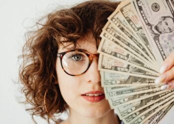 10 Ways to Stretch Your Paycheck